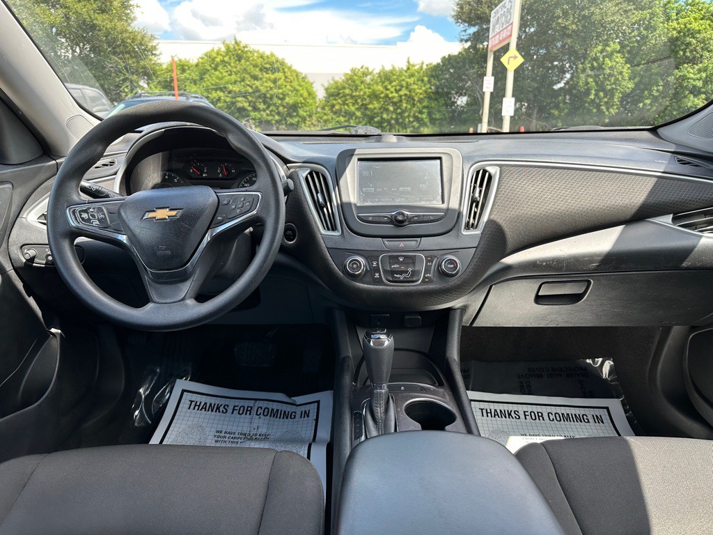 2018 Chevrolet Malibu Image 9