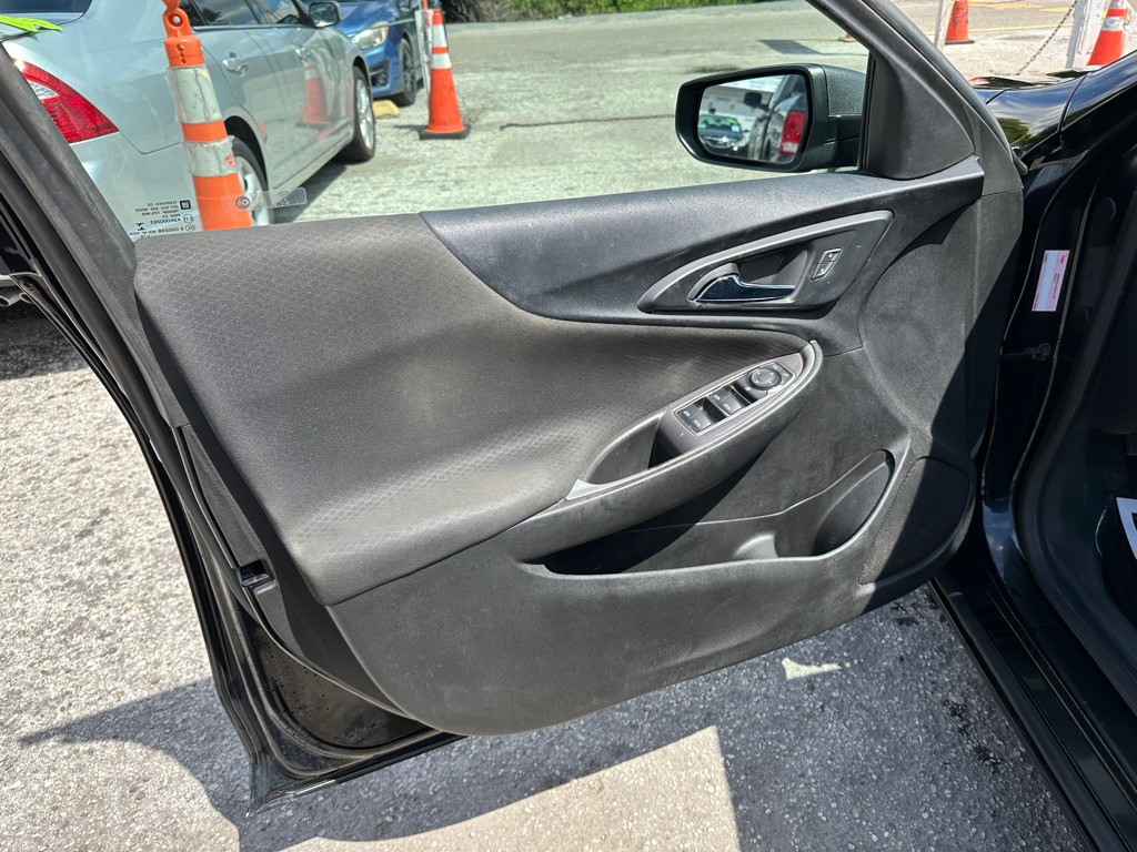 2018 Chevrolet Malibu Image 11