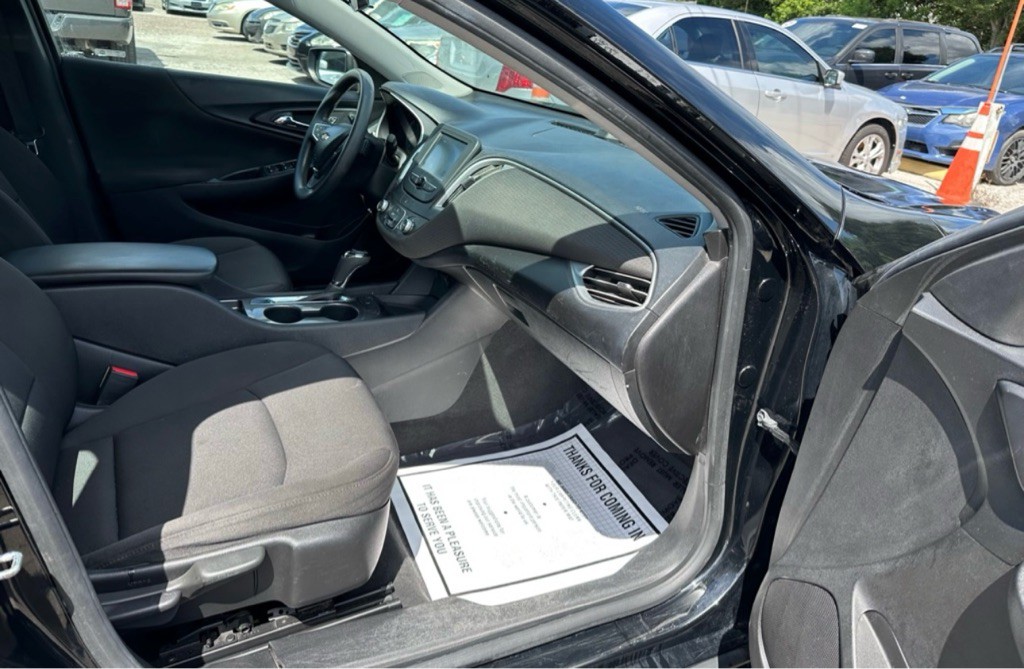 2018 Chevrolet Malibu Image 28
