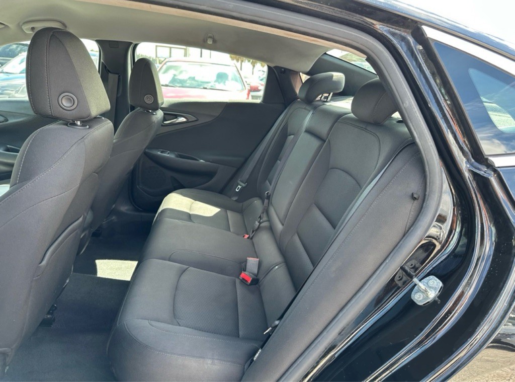 2018 Chevrolet Malibu Image 30