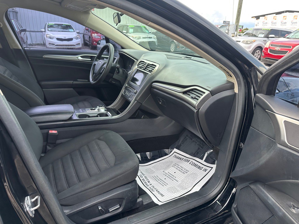 2018 Ford Fusion Image 12