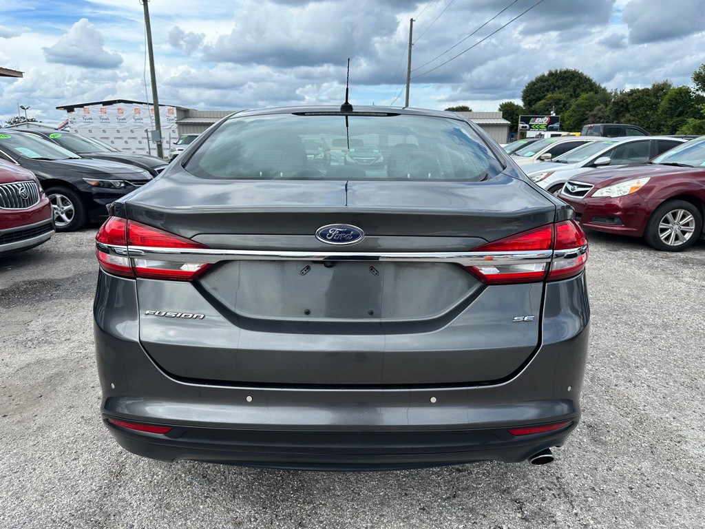 2017 Ford Fusion Image 5