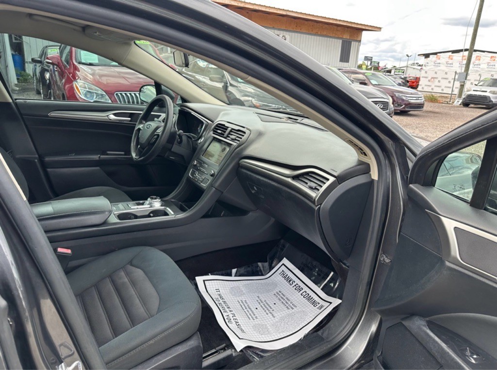 2017 Ford Fusion Image 29