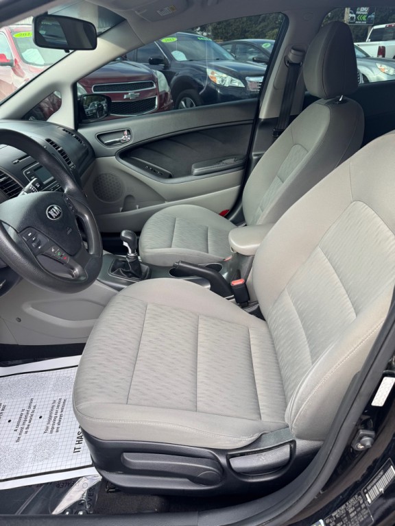 2016 Kia Forte Image 7