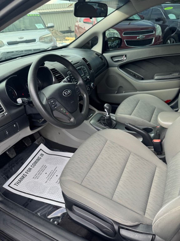 2016 Kia Forte Image 8