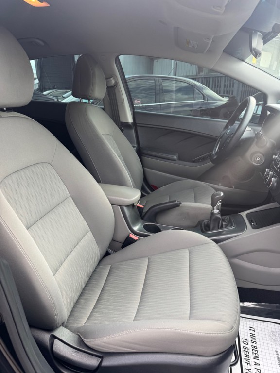 2016 Kia Forte Image 9