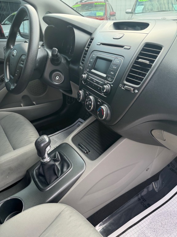 2016 Kia Forte Image 10
