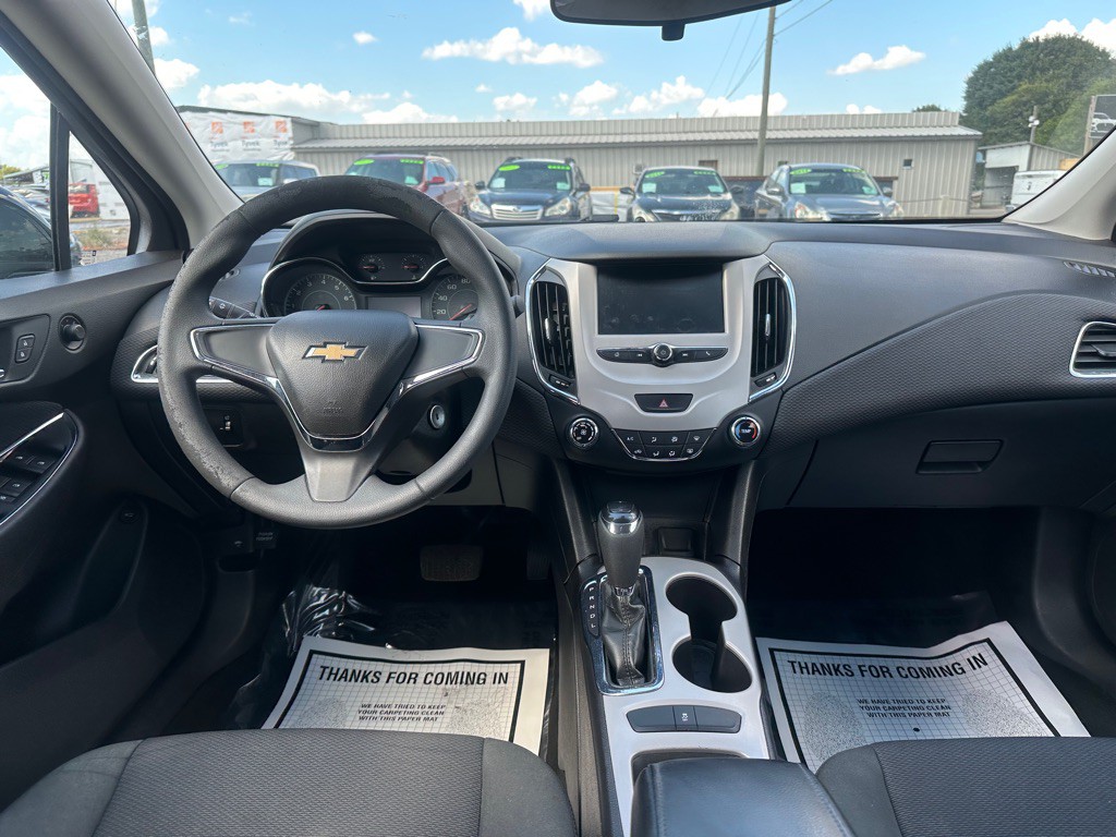 2017 Chevrolet Cruze Image 8