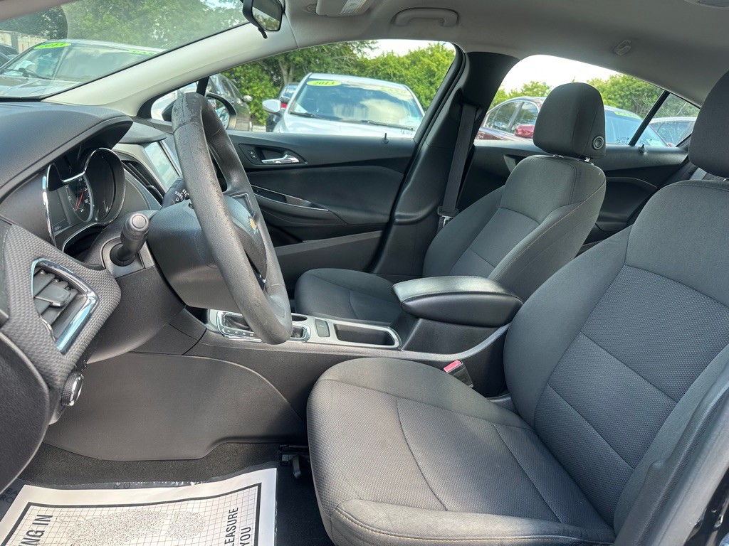 2017 Chevrolet Cruze Image 10
