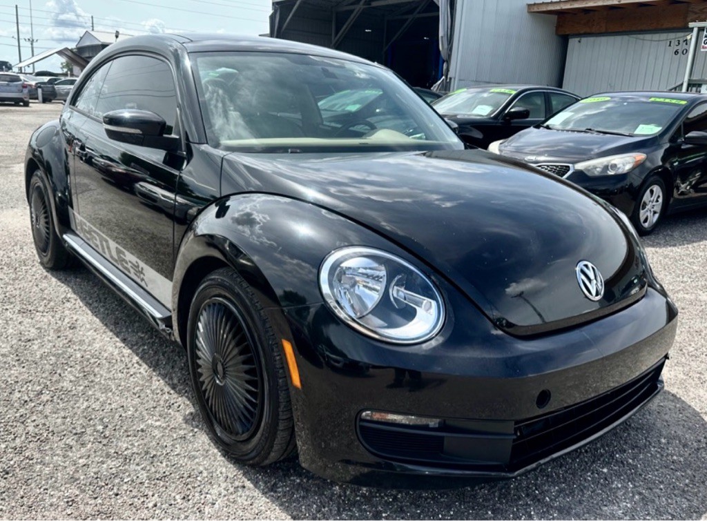 2013 Volkswagen Beetle Image 18