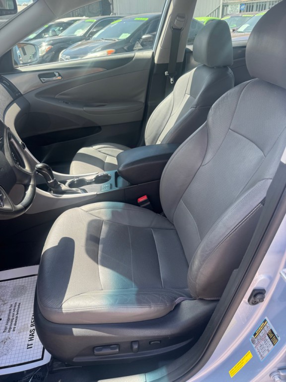 2012 Hyundai Sonata Image 7