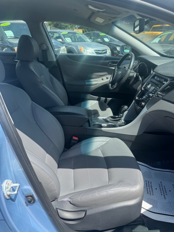 2012 Hyundai Sonata Image 8