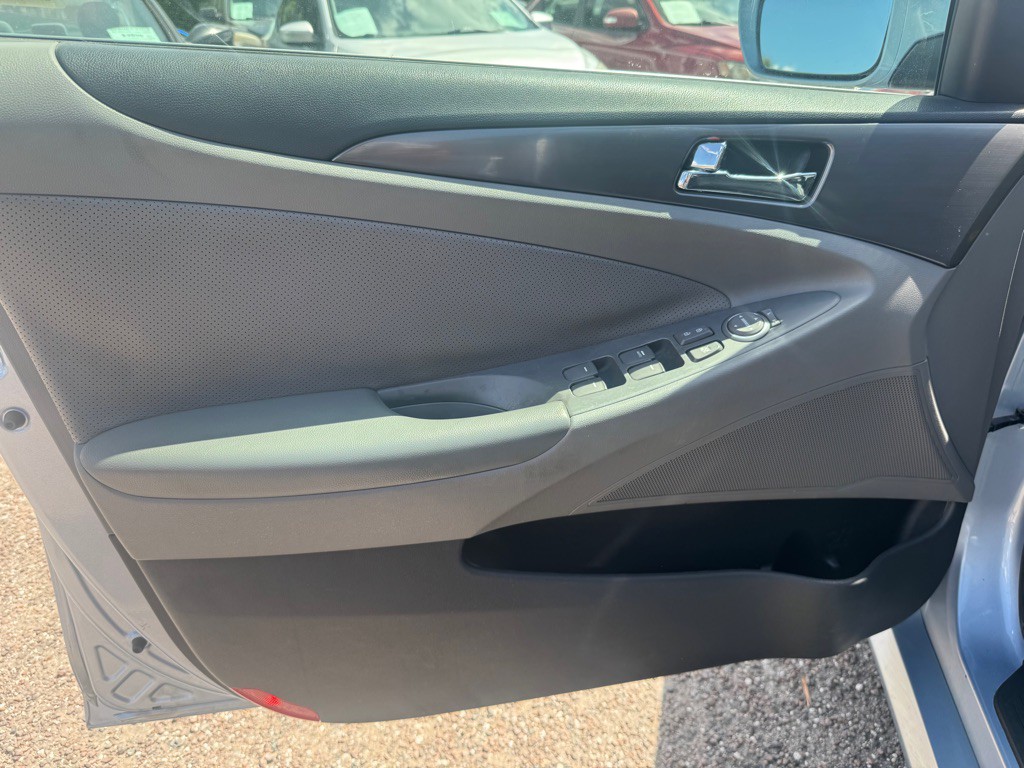 2012 Hyundai Sonata Image 11