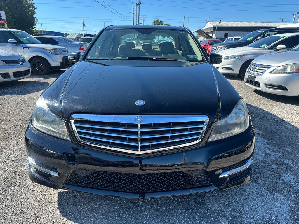 2012 Mercedes-Benz C-Class Image 2