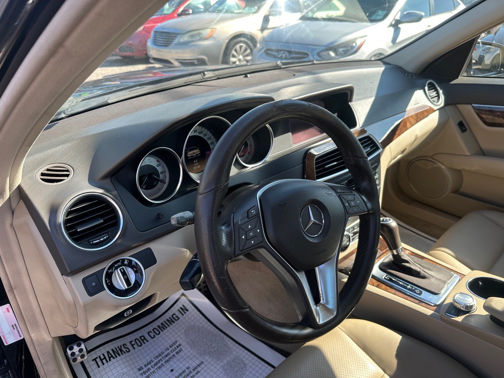 2012 Mercedes-Benz C-Class Image 7