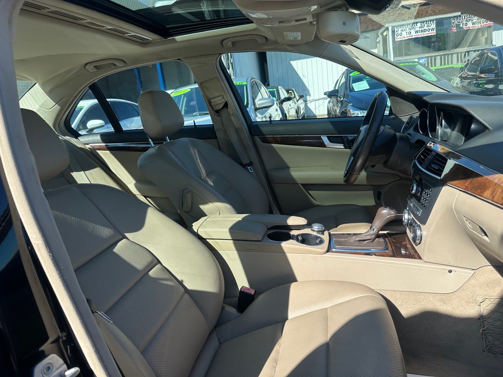 2012 Mercedes-Benz C-Class Image 13