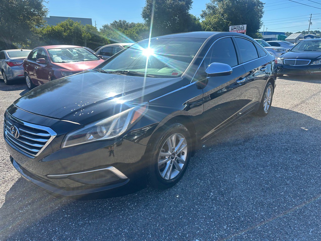 2017 Hyundai Sonata Image 3