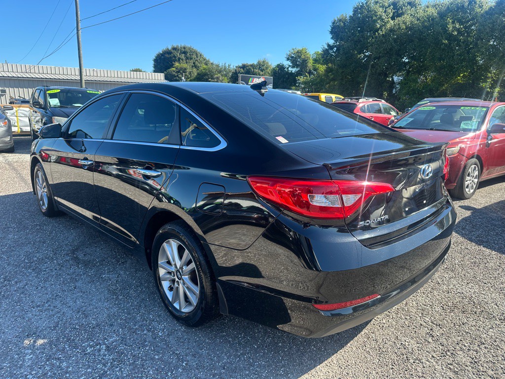 2017 Hyundai Sonata Image 4