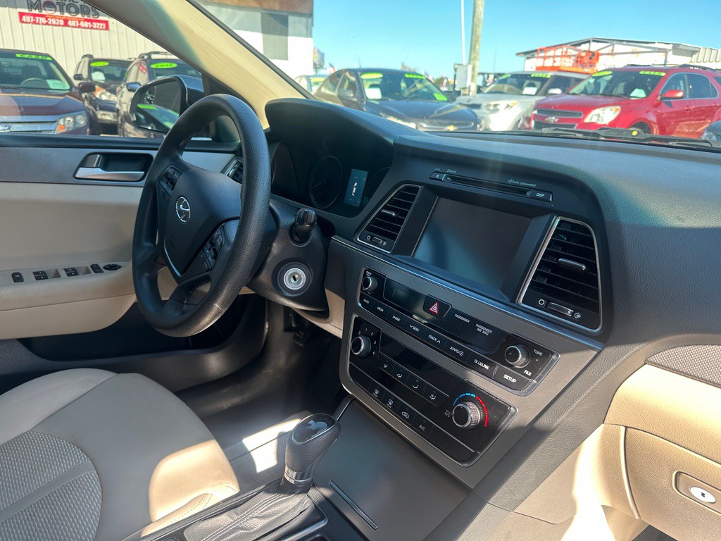 2017 Hyundai Sonata Image 8