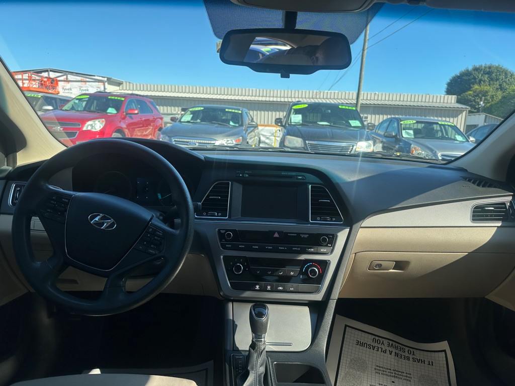 2017 Hyundai Sonata Image 9