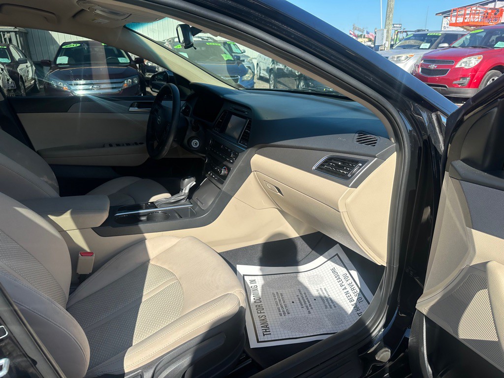 2017 Hyundai Sonata Image 12