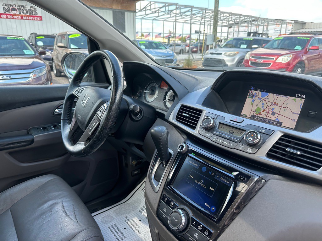 2015 Honda Odyssey Image 8