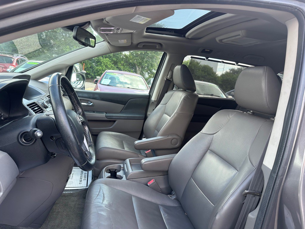 2015 Honda Odyssey Image 10