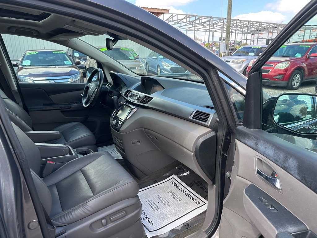 2015 Honda Odyssey Image 12