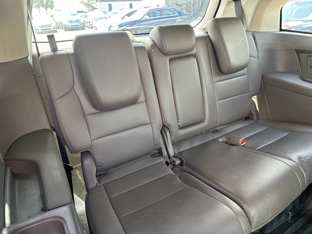 2015 Honda Odyssey Image 17