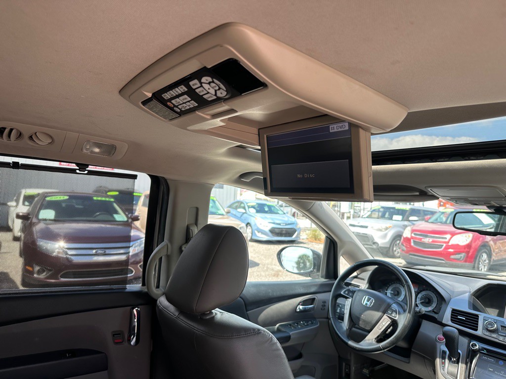 2015 Honda Odyssey Image 18
