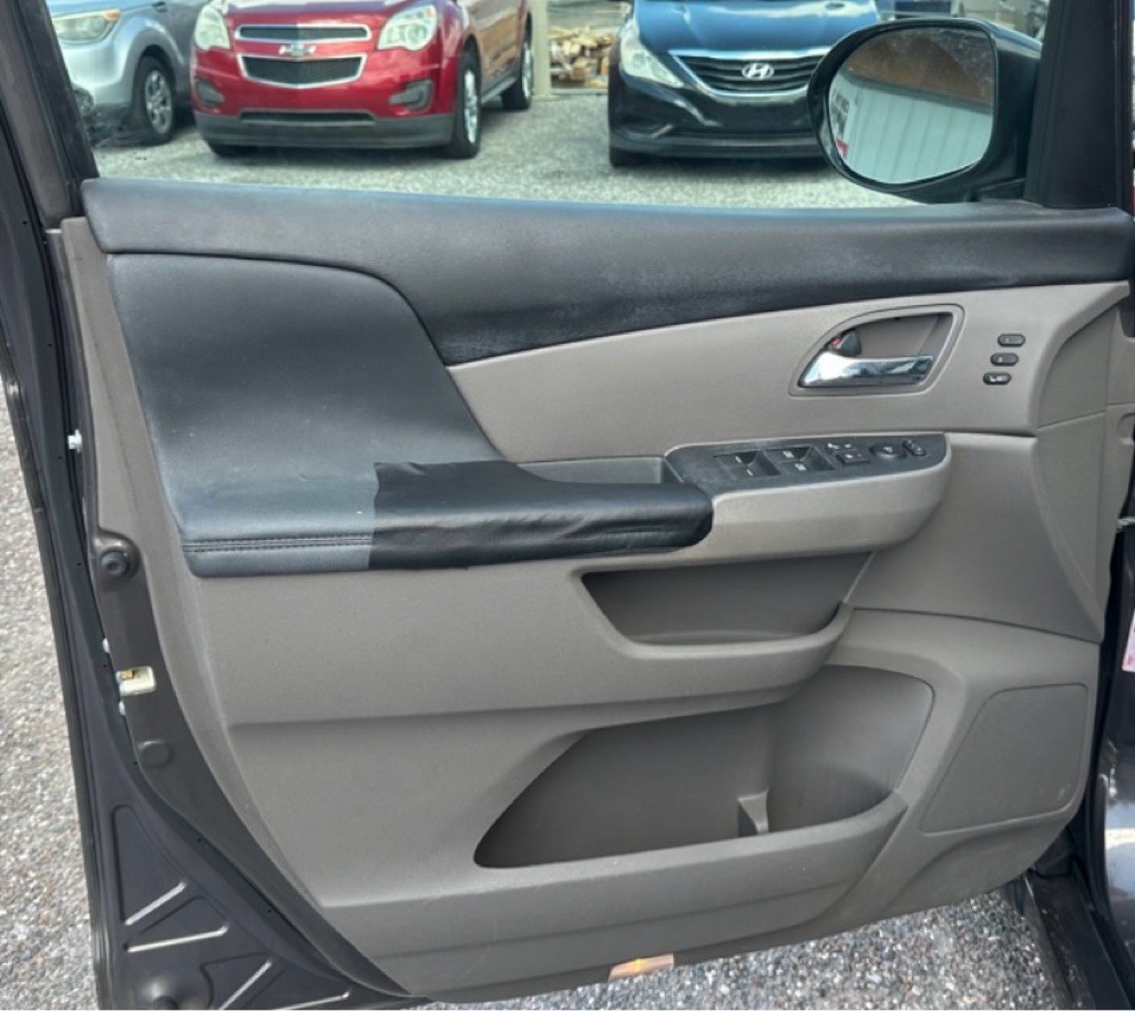 2015 Honda Odyssey Image 31