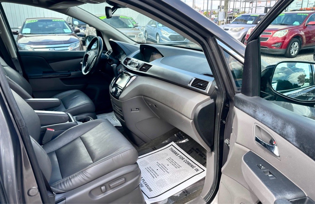 2015 Honda Odyssey Image 32