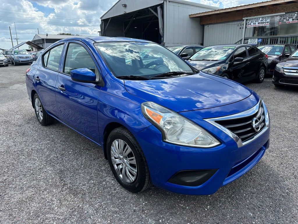 2016 Nissan Versa Image 1