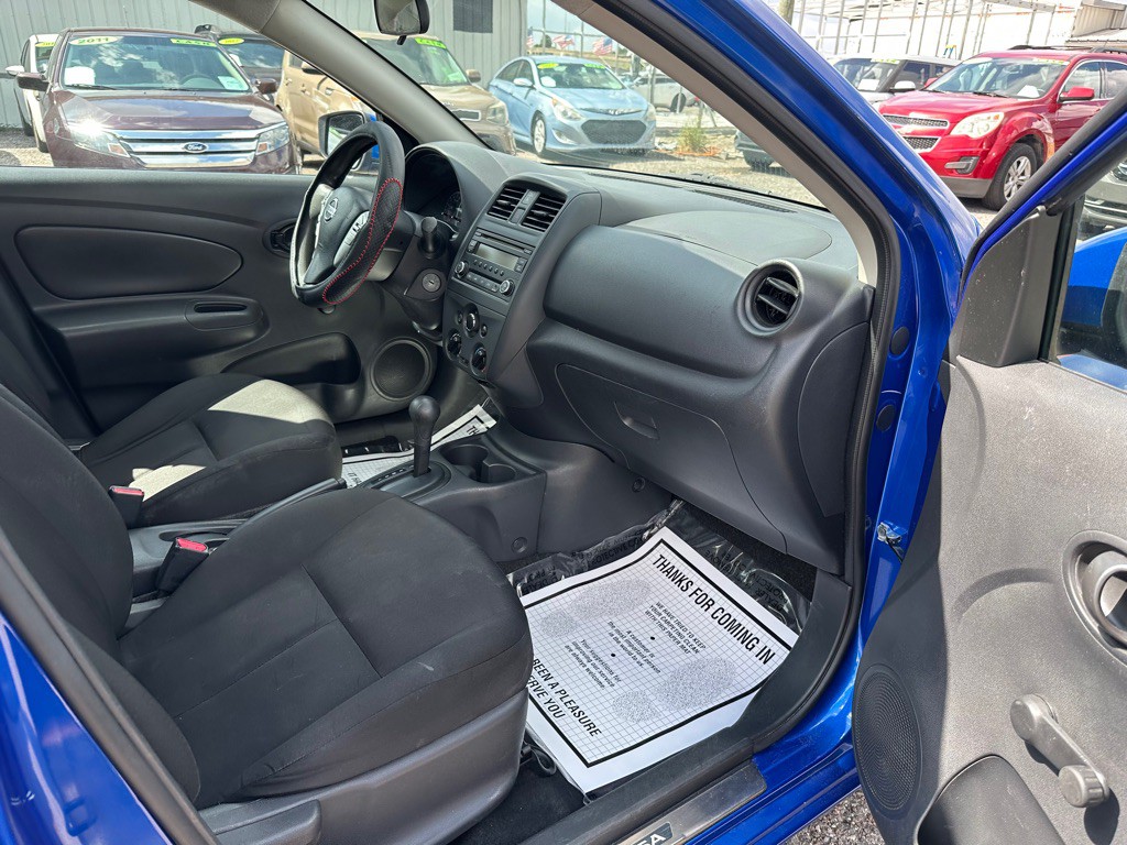 2016 Nissan Versa Image 12