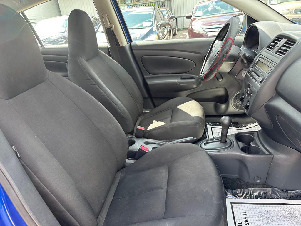 2016 Nissan Versa Image 13