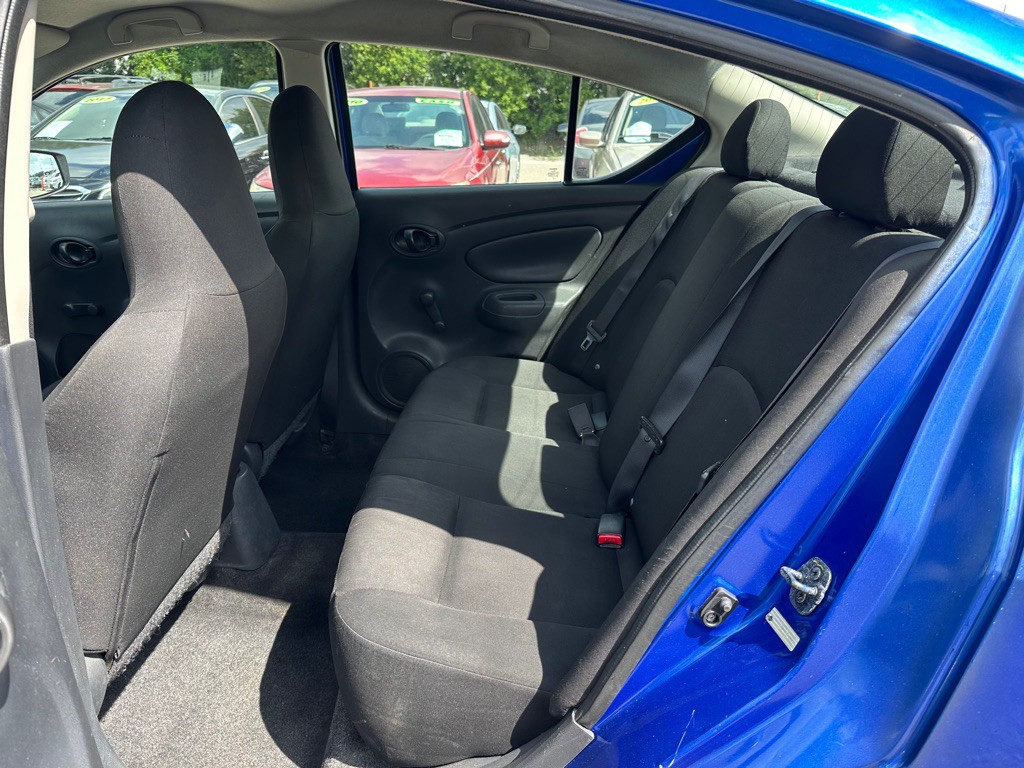 2016 Nissan Versa Image 15