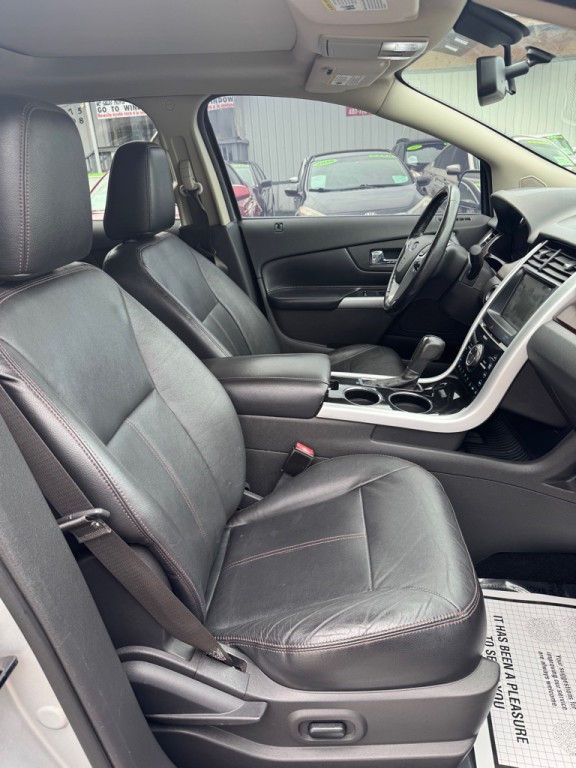 2011 Ford Edge Image 9