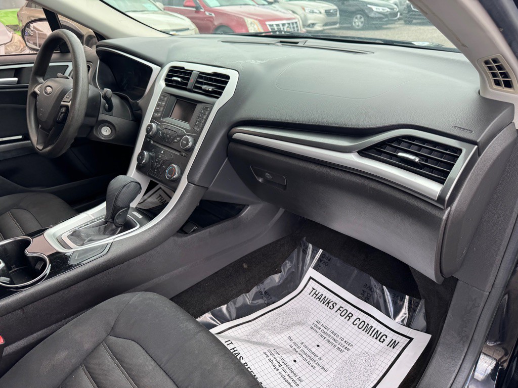 2015 Ford Fusion Image 12