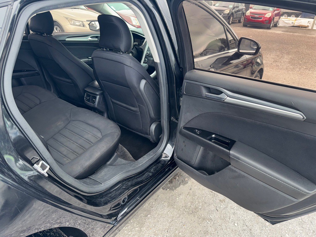 2015 Ford Fusion Image 15