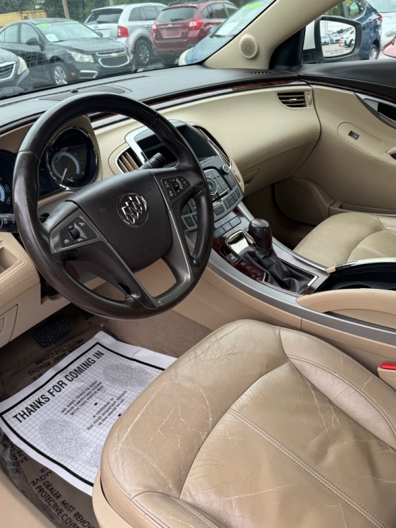 2011 Buick Lacrosse Image 7