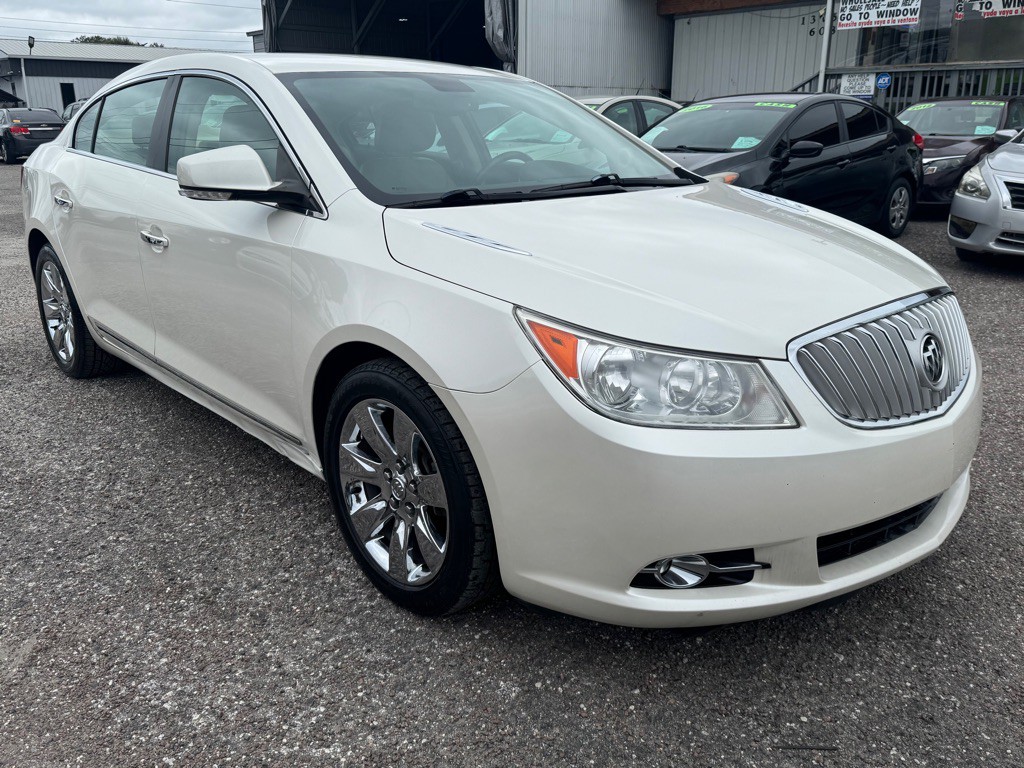 2011 Buick Lacrosse Image 11