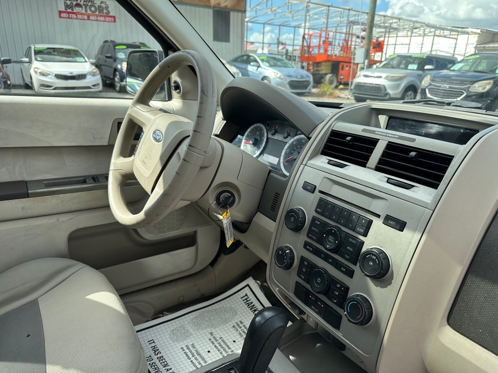 2008 Ford Escape Image 9