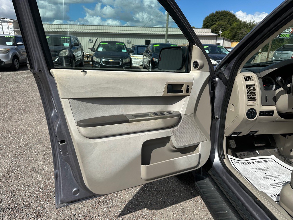 2008 Ford Escape Image 11