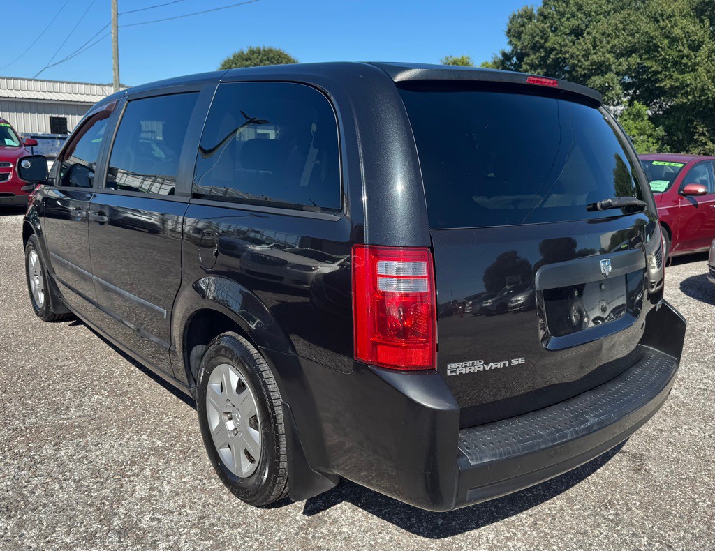 2008 Dodge Grand Caravan Image 2