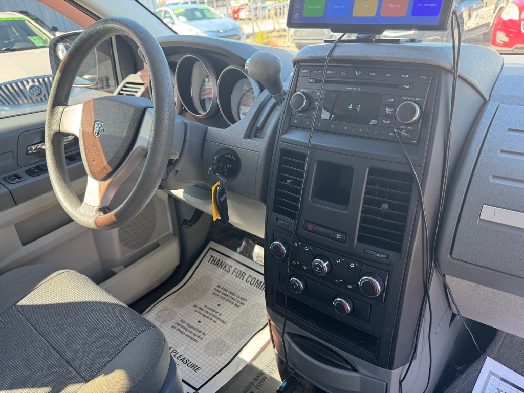 2008 Dodge Grand Caravan Image 9