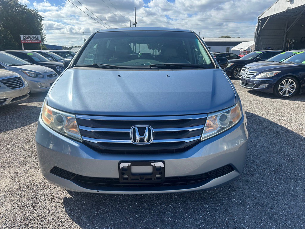 2011 Honda Odyssey Image 2