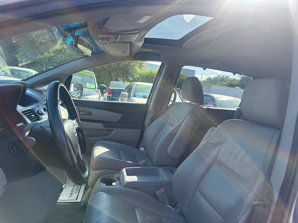 2011 Honda Odyssey Image 10