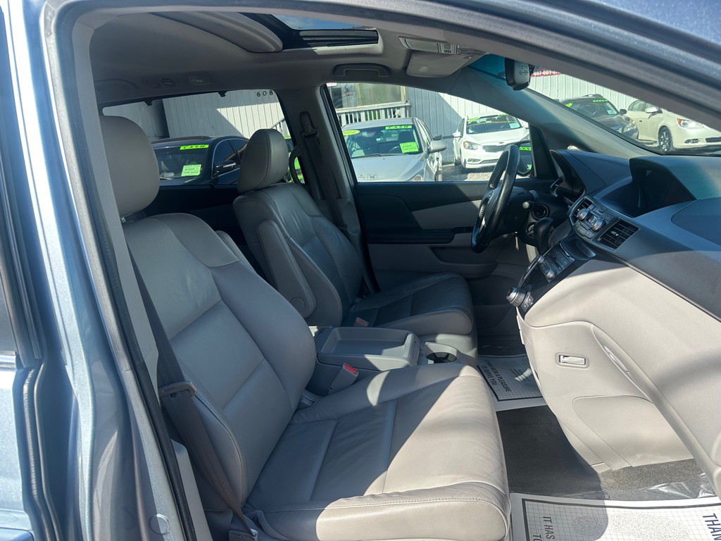 2011 Honda Odyssey Image 12