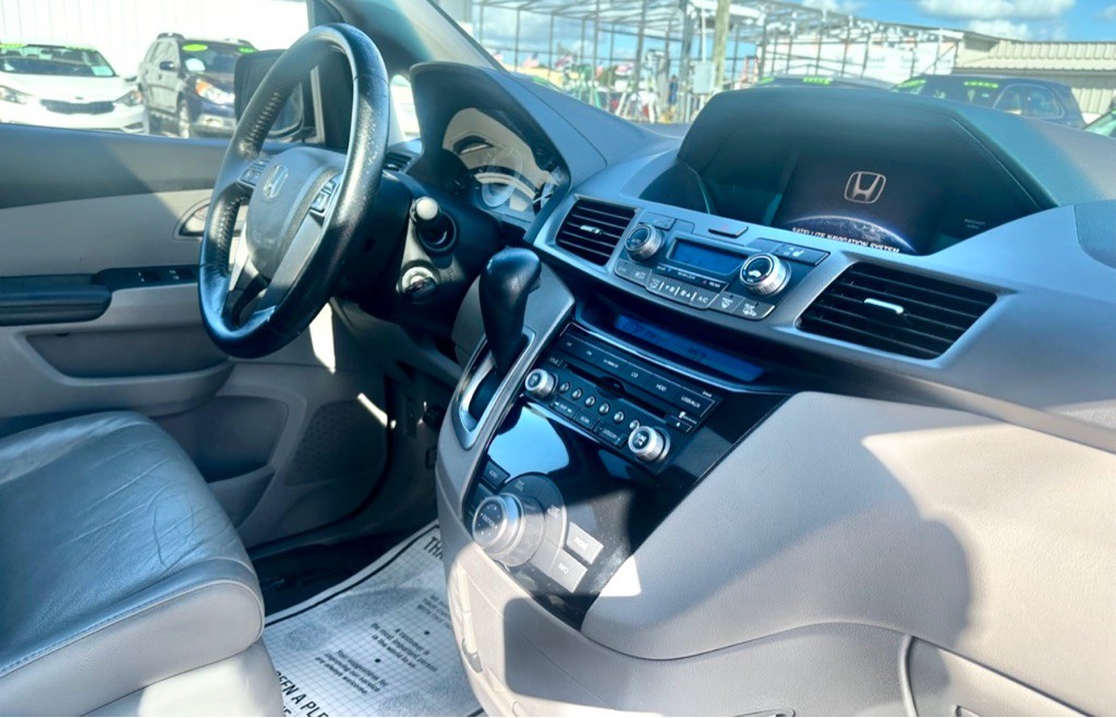 2011 Honda Odyssey Image 25