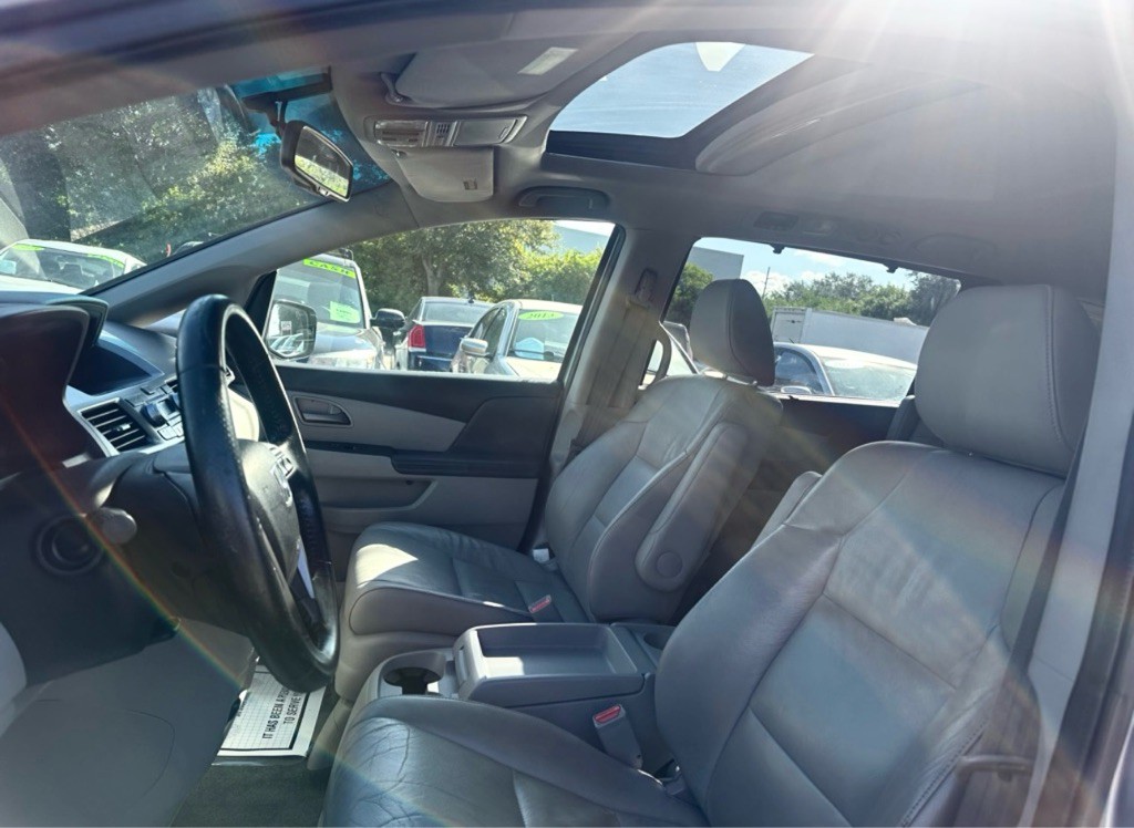 2011 Honda Odyssey Image 27